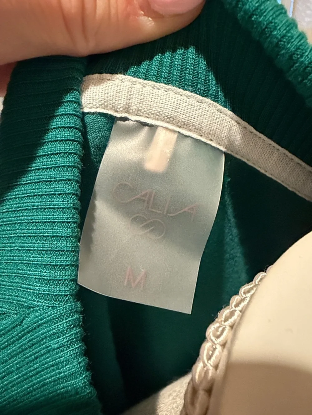 Women’s Calia sweatshirt 💚 - Picture 4 of 8